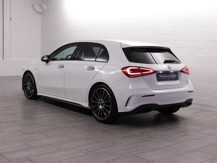 Vehicle image MERCEDES-BENZ A 180