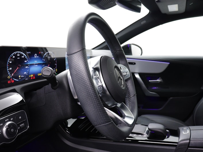 Vehicle image MERCEDES-BENZ A 180