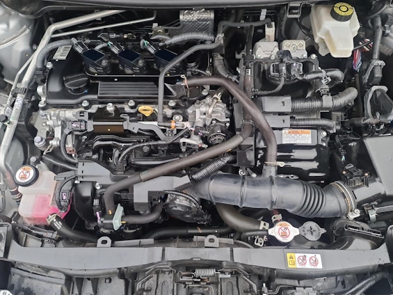 Vehicle image 15 Vehicle image 15