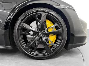 Porsche Taycan Turbo S Cross Turismo