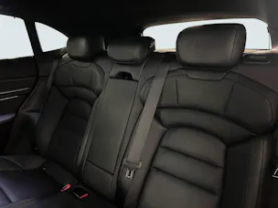 Porsche Taycan Turbo S Cross Turismo