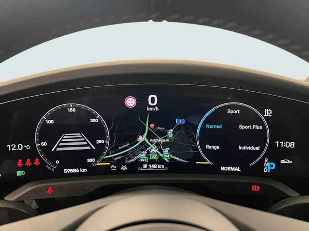 Porsche Taycan Turbo S Cross Turismo