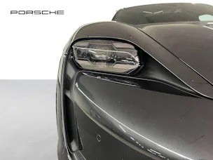 Porsche Taycan Turbo S Cross Turismo