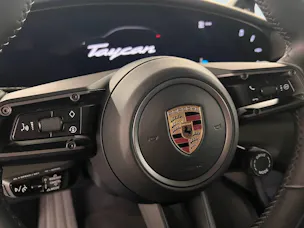 Porsche Taycan Turbo S Cross Turismo