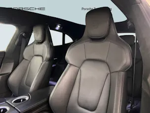 Porsche Taycan Turbo S Cross Turismo