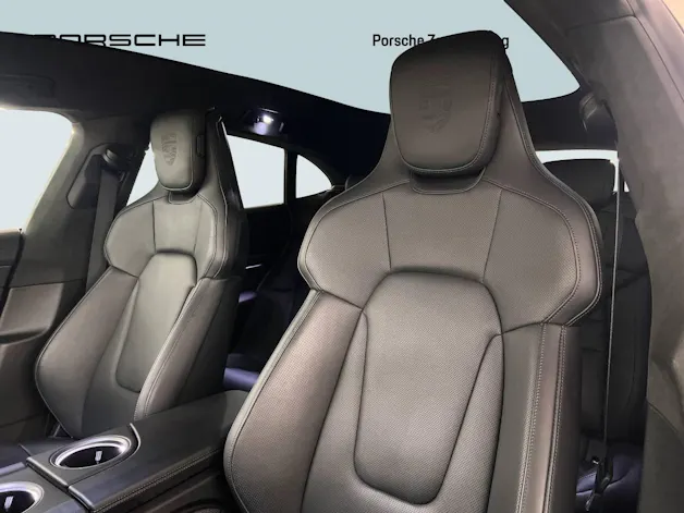 Porsche Taycan Turbo S Cross Turismo