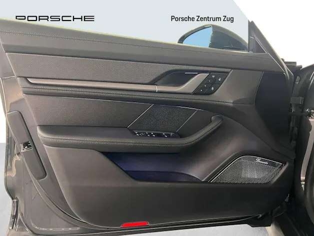 Porsche Taycan Turbo S Cross Turismo