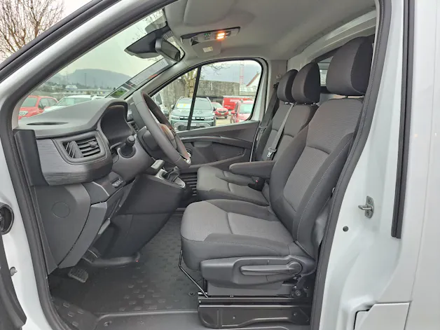 Renault Trafic Kastenwagen Advance KW L1H1 2.0 Blue dCi 130 E Ntzl.