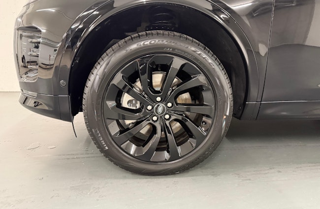 Vehicle image 4 Vehicle image 4