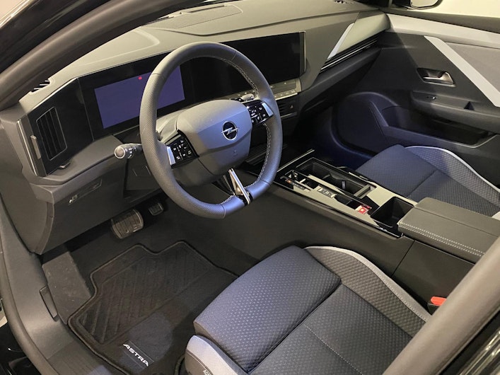 Vehicle image OPEL ASTRA