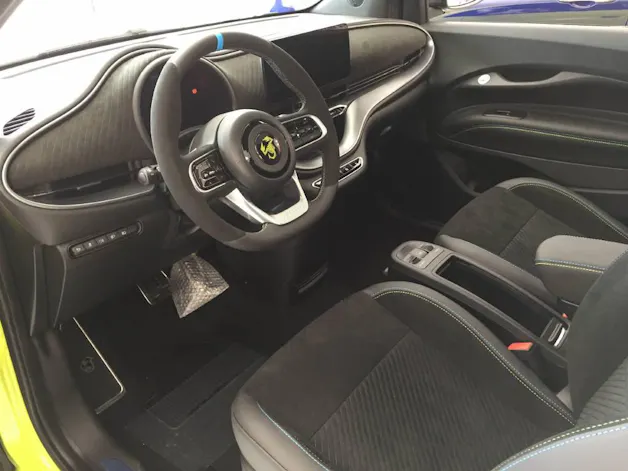 Fiat 500e BEV Abarth Scorpionissima