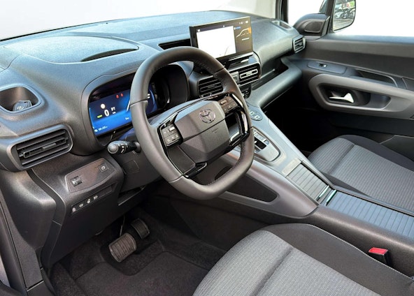 Vehicle image 7 Vehicle image 7