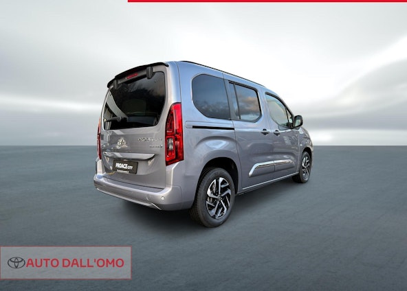 Vehicle image 14 Vehicle image 14