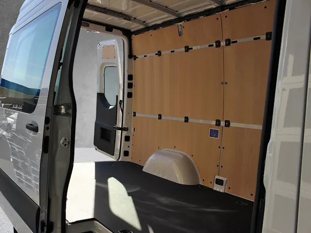 Mercedes-Benz eSprinter 320 Pro KA 3665mm S