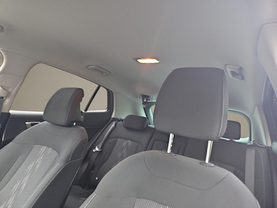 Vehicle image 18 Vehicle image 18