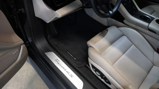 Porsche Taycan 4S
