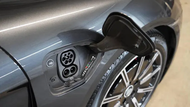 Porsche Taycan 4S