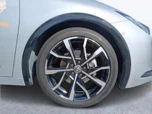 Toyota Prius 2.0 Plug-In-Hybrid Premium
