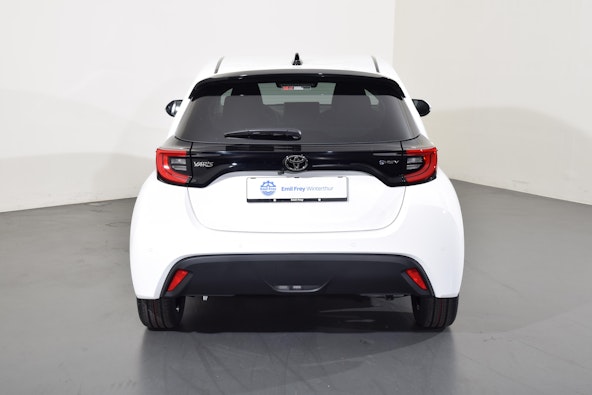 Vehicle image 6