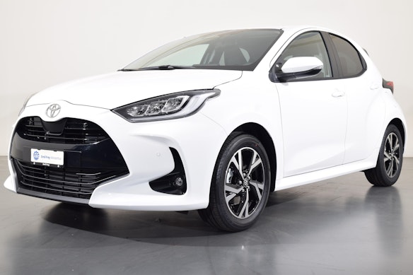 TOYOTA Yaris 1.5 VVT-i HSD Trend 1
