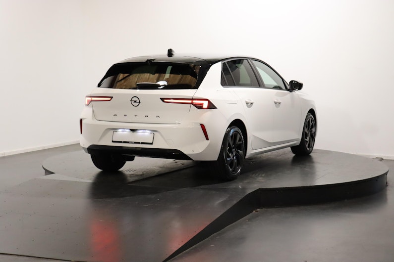 Vehicle image OPEL ASTRA