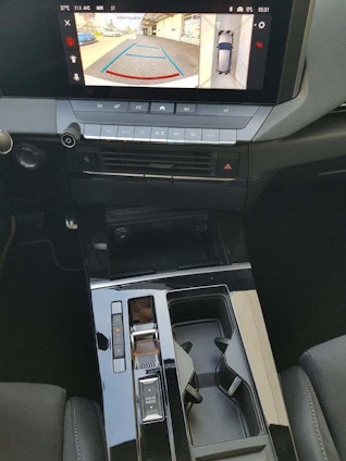 Vehicle image 10 Vehicle image 10