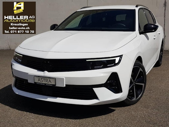 First vehicle image First vehicle image