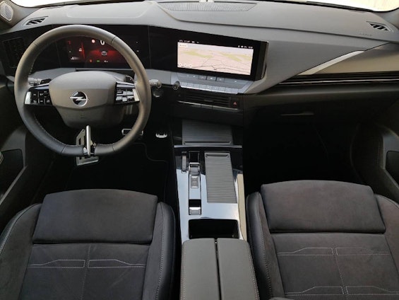 Vehicle image 4 Vehicle image 4