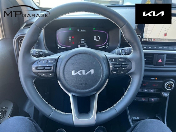 Vehicle image 8 Vehicle image 8