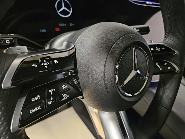 Mercedes-Benz EQE 350 4Matic AMG Line Executive Edition