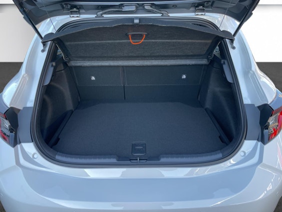 Vehicle image 17 Vehicle image 17