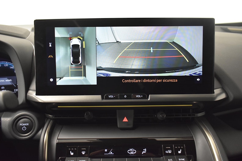 Vehicle image TOYOTA C-HR