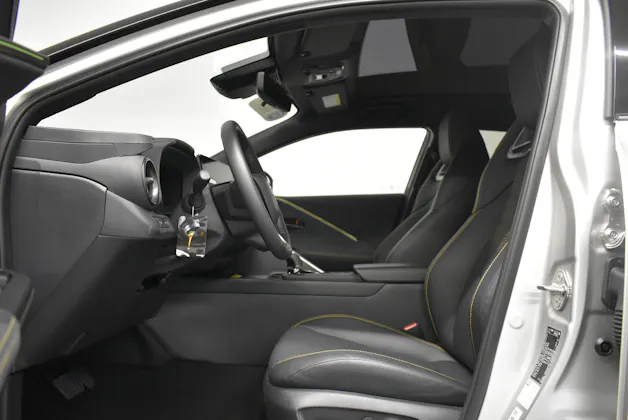 Toyota C-HR 2.0 HEV Style Premiere 4x4 - Ruote invernali & Servizi inclusi - Tasso leasing 1.99%