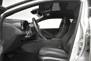 Vehicle image TOYOTA C-HR 2.0 HEV Style Premiere 4x4 - Ruote invernali incluse