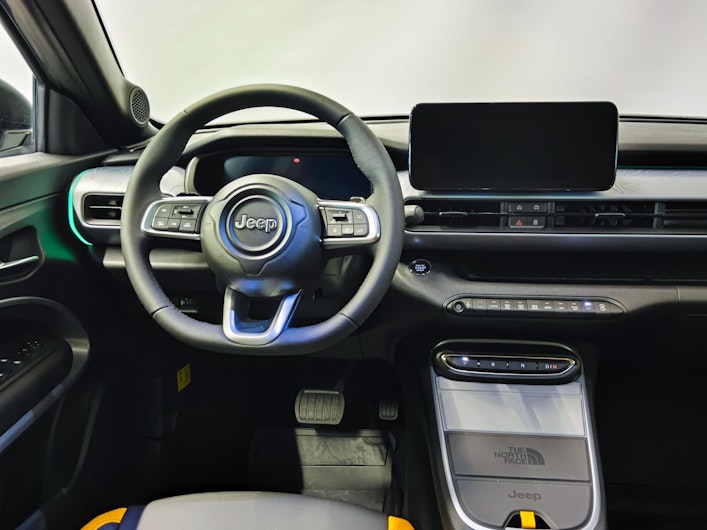 Vehicle image JEEP AVENGER