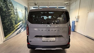 Vehicle image FORD E-Tourneo C Bus 340 L1 Active