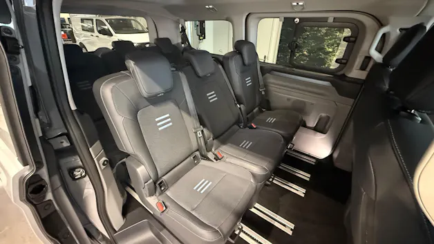 Ford E-Tourneo C Bus 340 L1 Active