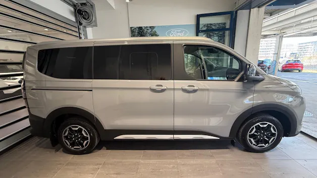 Ford E-Tourneo C Bus 340 L1 Active