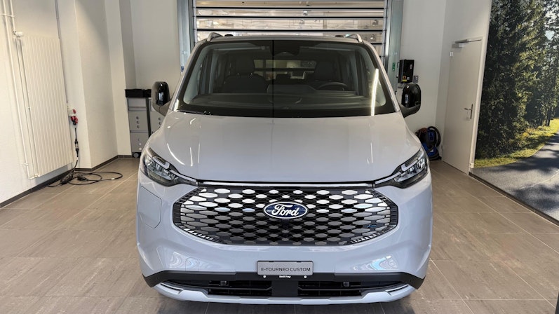 Vehicle image FORD TOURNEO