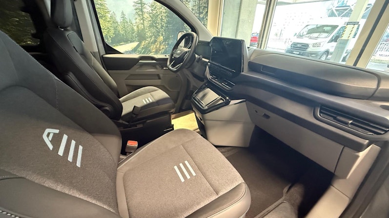 Vehicle image FORD TOURNEO