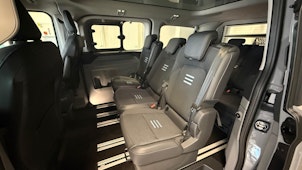 Vehicle image FORD E-Tourneo C Bus 340 L1 Active