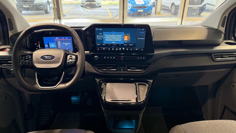 Vehicle image FORD TOURNEO