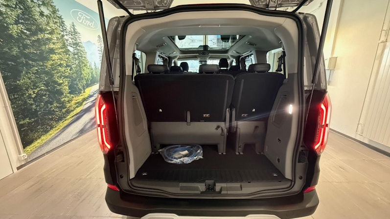 Vehicle image FORD TOURNEO