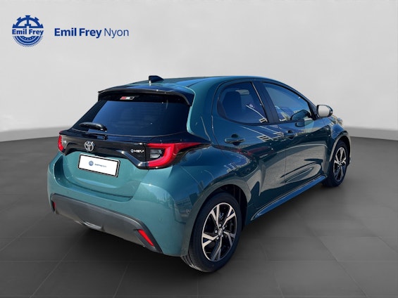 Vehicle image 5