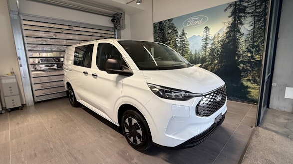 FORD E-Transit C Van 320 L1 Trend 0