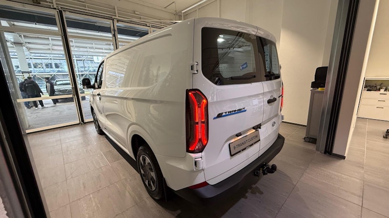 Vehicle image FORD TRANSIT CUSTOM