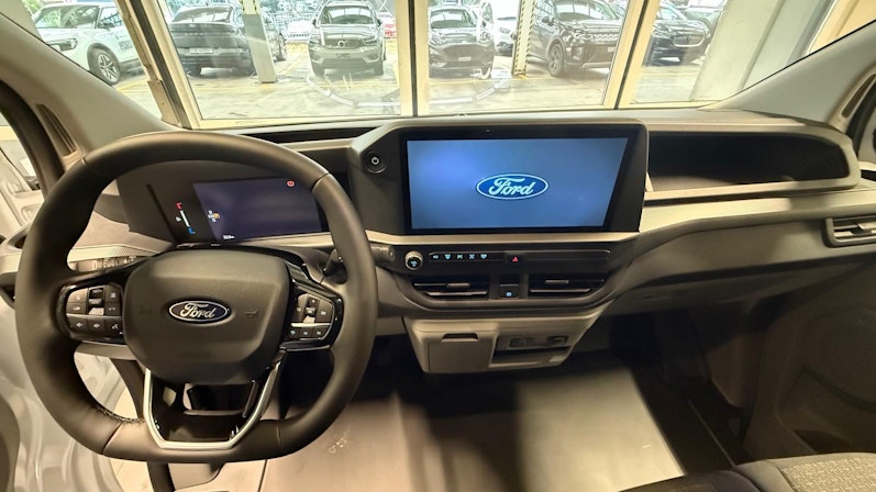 Vehicle image FORD TRANSIT CUSTOM