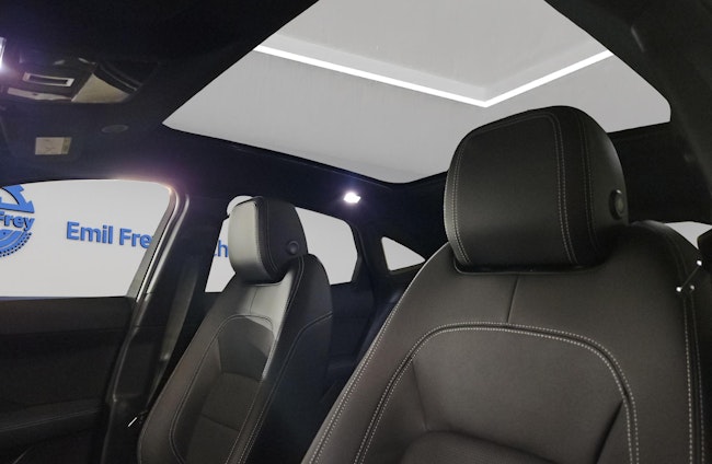 Vehicle image 12 Vehicle image 12