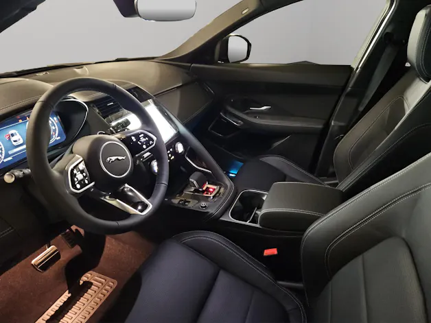 Jaguar E-Pace 1.5 T 270e R-Dynamic SE AWD (Plug-in Hybrid)