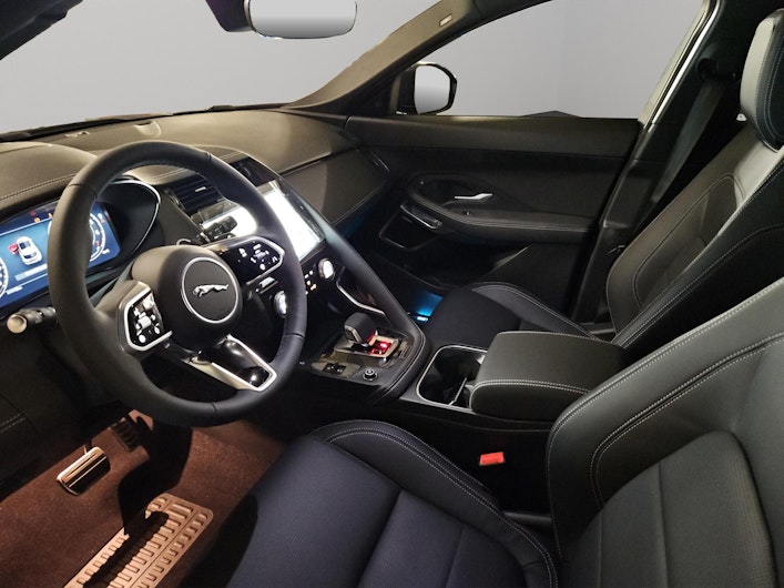 Vehicle image JAGUAR E-PACE